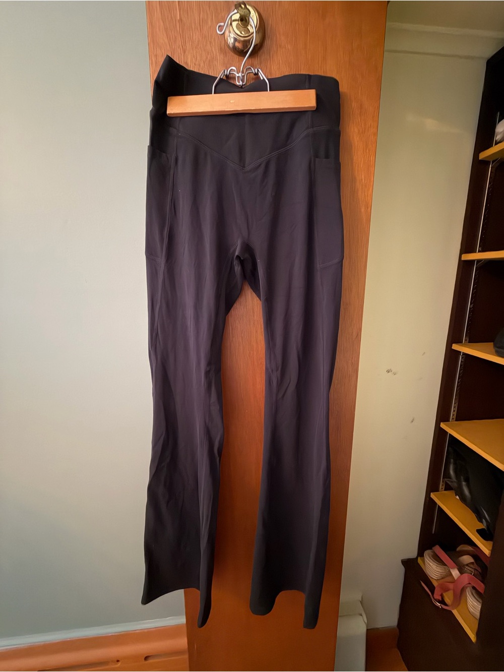 HALARA Black High-Waist Flared Leggings with Pocket